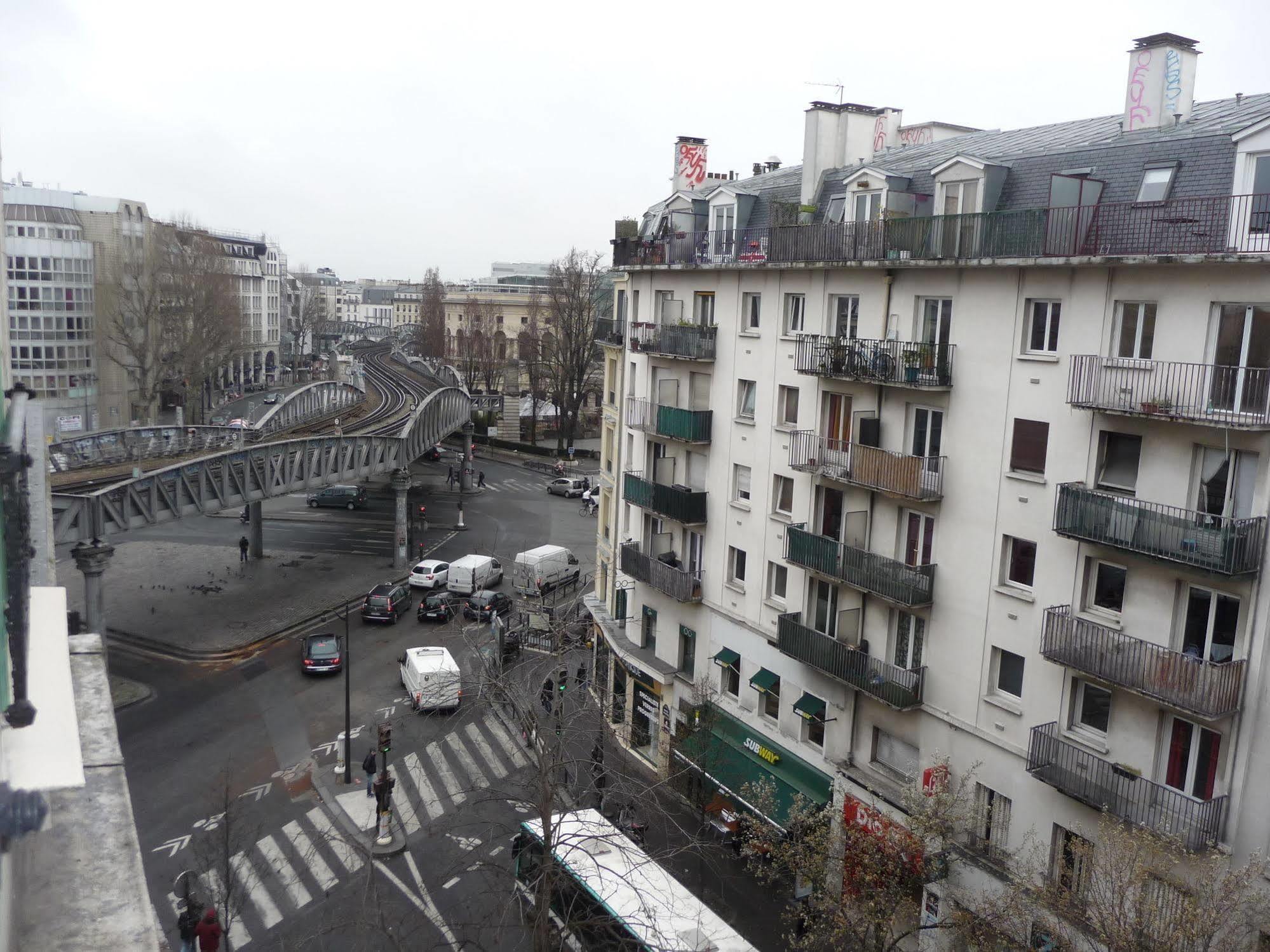 Hotel Des Buttes Chaumont Párizs Kültér fotó